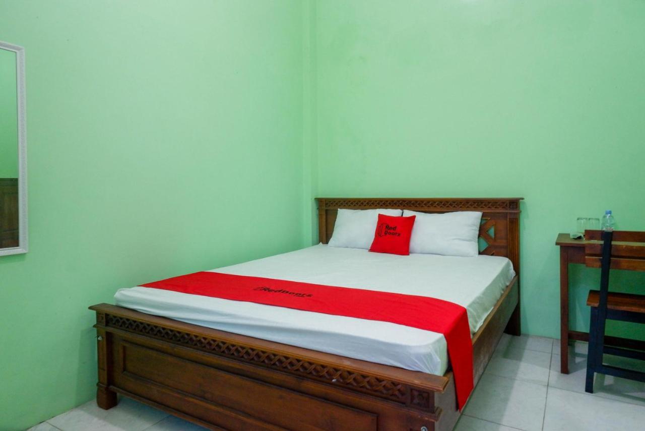 فندق Reddoorz Syariah Near Monumen Jogja Kembali Kejayan المظهر الخارجي الصورة